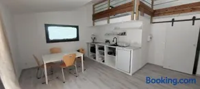 La grange duplex à 100 mètres du Lac avec jardin privé - Image 2