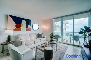 Direct Bayview One Bedroom Condo in Coconut Grove Includes parking - Image 1