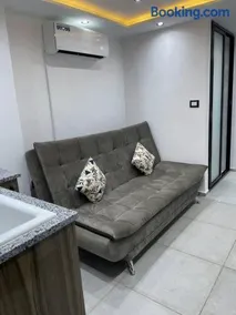 Studio Chic - Image 1