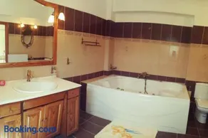 Marina's Home - Image 4