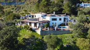Private villa with pool and amazing views - Image 1