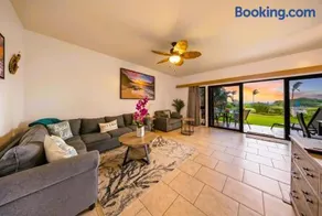 Oceanfront & Oceanview Pool View Fully Renovated Walk to Lydgate Beach - Image 3
