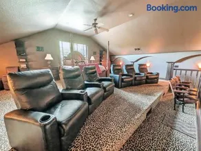 Ozark Mountain Retreat- Movie Theatre Dance Floor - Image 1