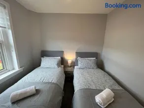 Cosy Cottage Apartment - Image 2