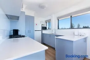 Edgewater 1- Ocean Views - Stone Real Estate Yamba - Image 3