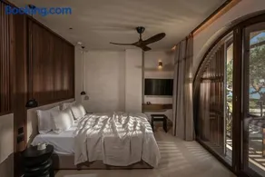 The Echo Of The Sea - Beachfront Luxury Villa - Image 4