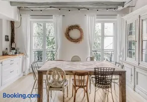 Beautiful Parisian apartment full of light - Image 1