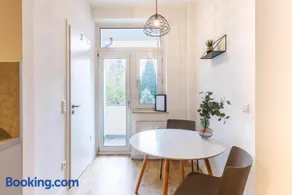 Glück Auf Apartments Hufelandstraße Essen - Image 2