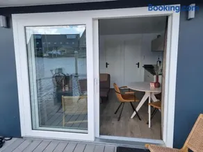 Exclusive houseboat experience - Image 4