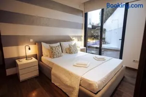 Portugal Alma - Oporto Guesthouse - Private Heated Pool - Image 2