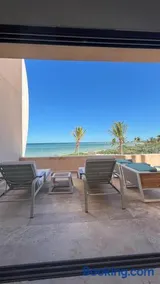 Beachfront condo in Progreso - Image 4