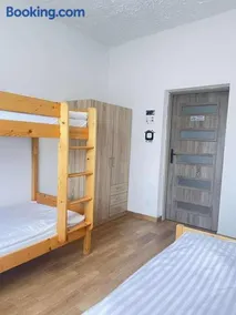 Hostel S8 - Image 2