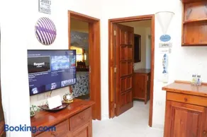 Tembo Beach Cottage , Ocean Beach Drive - Image 2