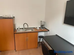 Room AA - Image 4