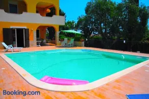 Happy Holiday Villa - Pool & Garden - Image 1