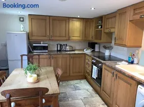 Beautiful Farm House in Idyllic location - Image 2