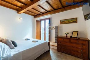 New with private parking, 5 min to the lake, WiFi - Image 2