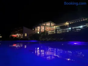Gite Des Sibourgs - Piscine & Clim - Image 2
