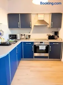 Messe Apartment with 2 bedrooms, Kitchen and Garden - Image 1
