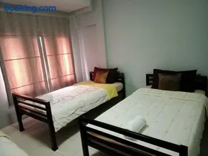 Fueangfu Home Hostel - Image 2