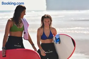 Escuela de Surf WAVES SOUND - Alojamiento Compartido - Image 1