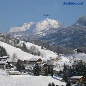 Chalet Mon Idole Spa - Image 1