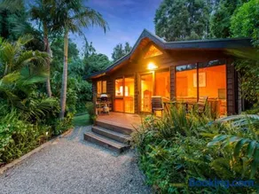 Lin Cottage - 8 Mortimer Street - Image 1