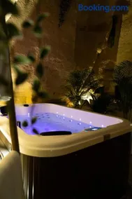 La falaise perdue, Suite troglodyte & spa privé - Image 1