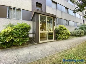 Urban Nest Skyline Retreat Rooms - Image 3