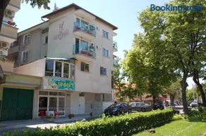 Family Hotel Orfei - Image 1