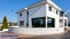 Villamiana Villa - Image 3
