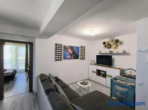 Mamaia Beach Apartment - Image 4