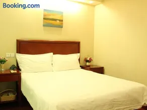 GreenTree Inn Jiangsu Nantong Haimen Bus Statian Shell Hotel - Image 3