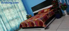 Oyo Royal Hotel - Image 2