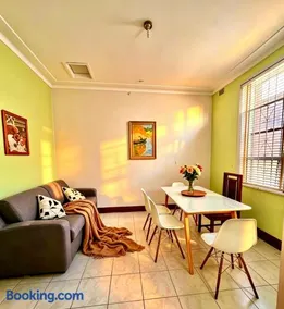 Burwood centre share stay - Image 3