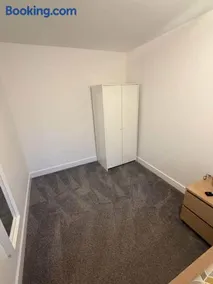 2 Bedroom Serviced Apartment in Loftus - Image 4