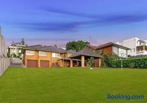 Spacious 4BR Family in Oatlands - Image 2