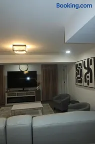 Brand New 2BR Guest Suite Private Entry - Image 3