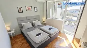 Oleas Stari Grad Hvar - Private Guest Rooms - 2 Min to Sea & Center - Image 1