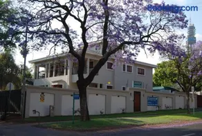 Muckleneuk Guest House - Image 1