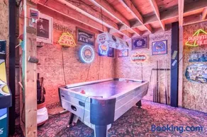 Getaway Bar on Easy Street - Image 3