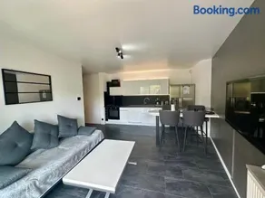 Royal Standing- Terrasse & Parking Privé - Image 3