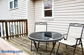 Beautiful and Cozy Olathe Home. - Image 2