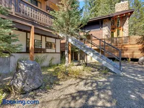 Snowflake Chalet - Image 4