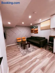 Spacious 2 bedroom with 2 queen beds and one sofa bed lower unit with separate entrance and parking space Near Downtown, Calgary Zoo, Costco and many more - Image 3
