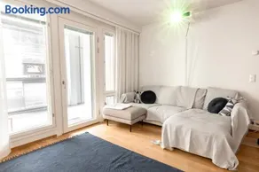 2ndhomes Modern & Cozy 2BR Apartment in City Center - Image 2