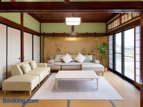 Resort Villa Nanto リゾートヴィラ南砺 EF1 - Image 1