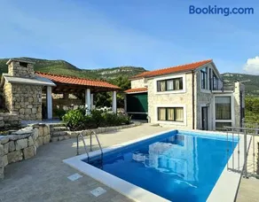 Villa Bepina, surrounded by sea, olive, vineyard - Image 4