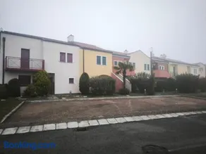 Good Time house - Image 2