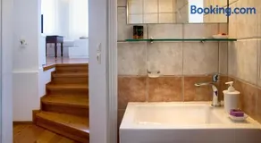 Ontas Traditional Hotel - Image 3